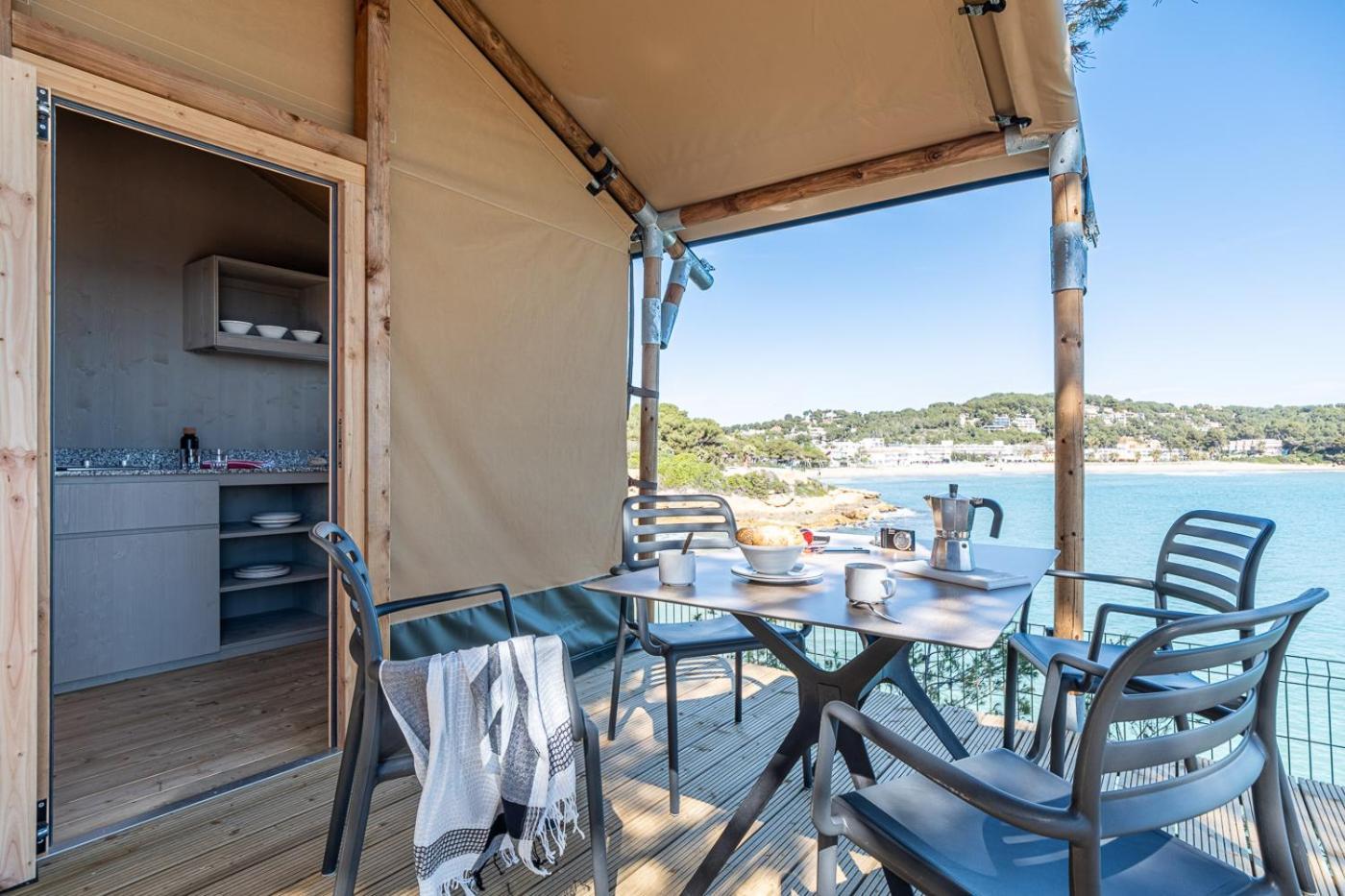 Camping Estival Torre De La Mora Tamarit Eksteriør billede